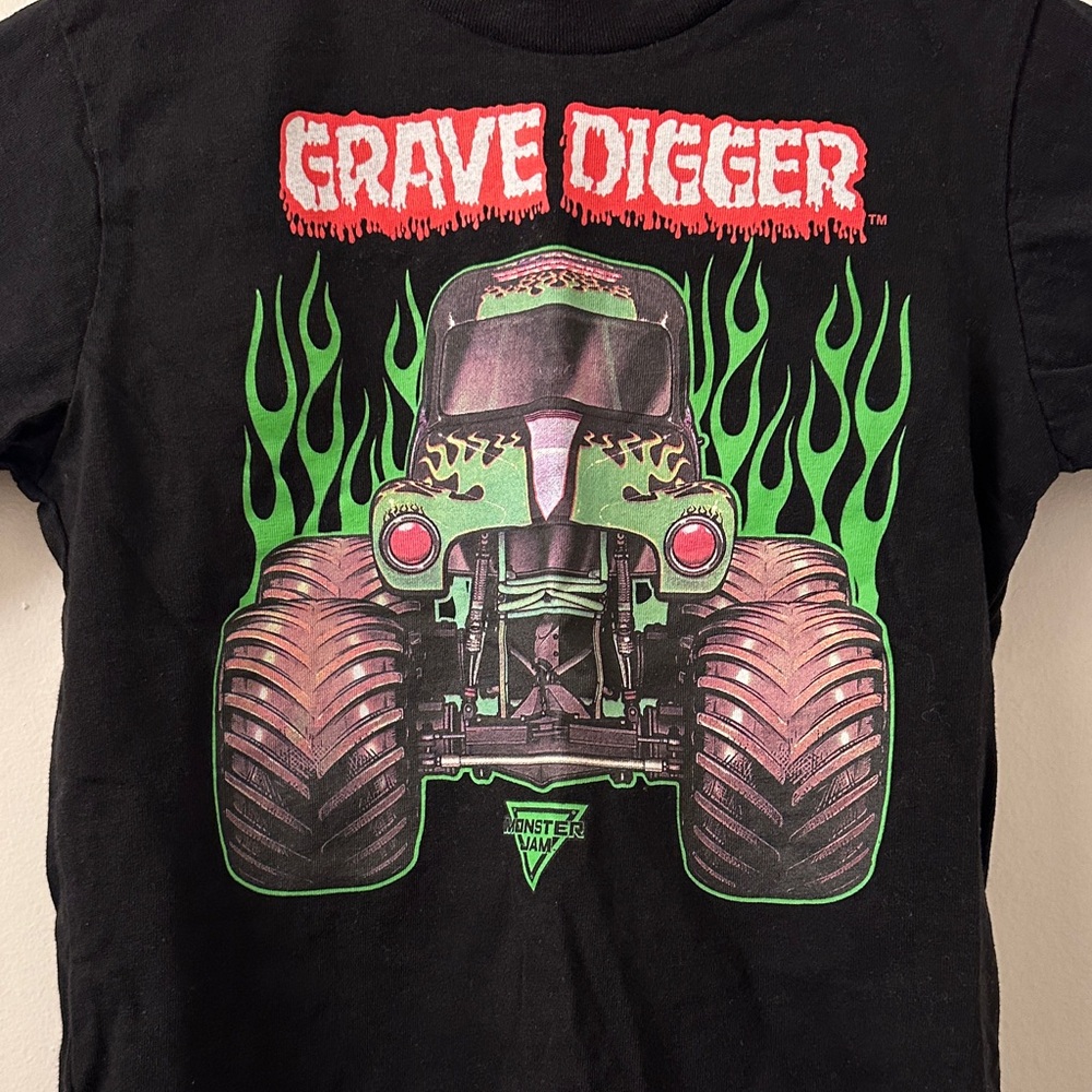 Grave Digger Monster Truck Black Kids T-Shirt - Picture 2 of 4